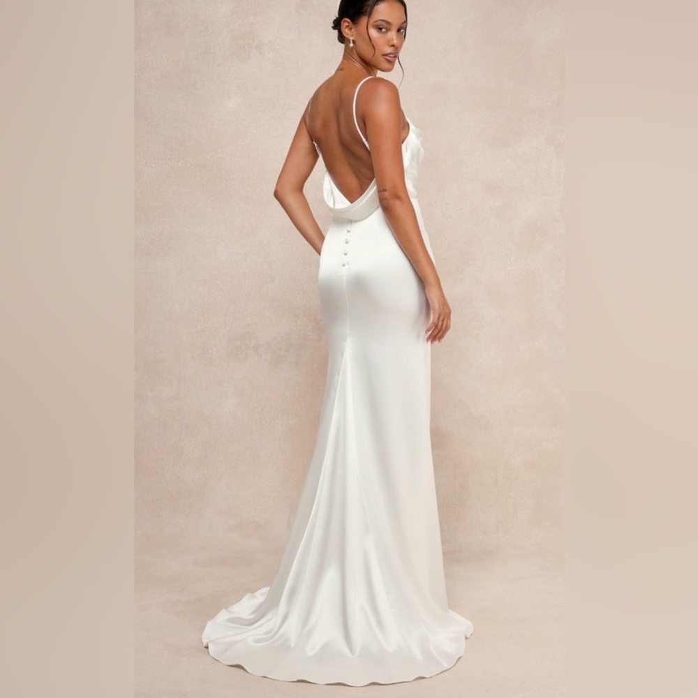 Lulus Women’s Satin Backless Gown in Bridal White Sz S - Picture 5 of 13
